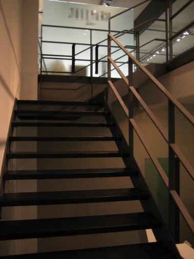  Treppengeländer, Stahl, pulverbeschichtet, Innenraum - DK-Schlosserei München 